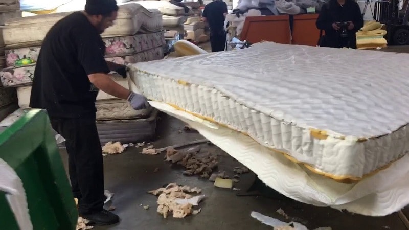 dispose of bed mattress