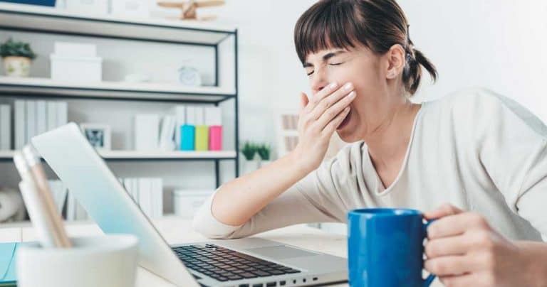 Sleep Deprivation in College Students: What Will Happen & How to Cope