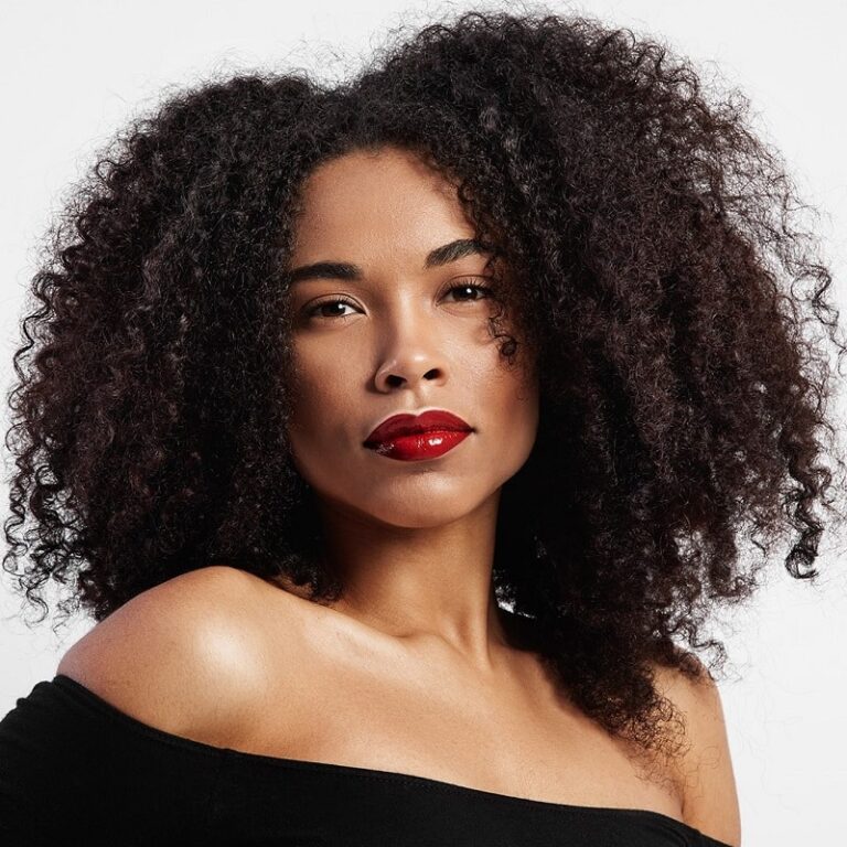 Unleash Your Inner Goddess with Luscious Curly Layers