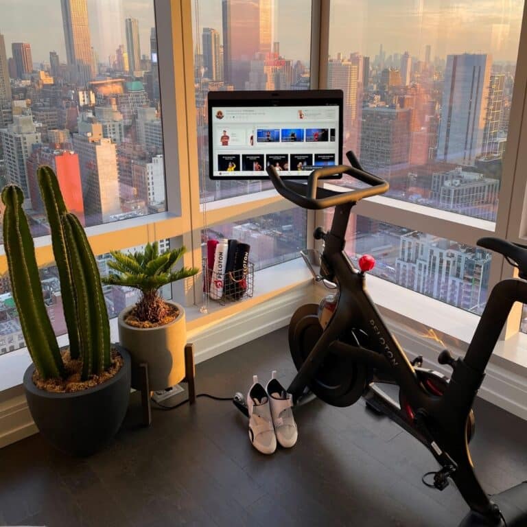 Peloton vs Echelon: A Thorough Comparison for Connected Fitness Shoppers