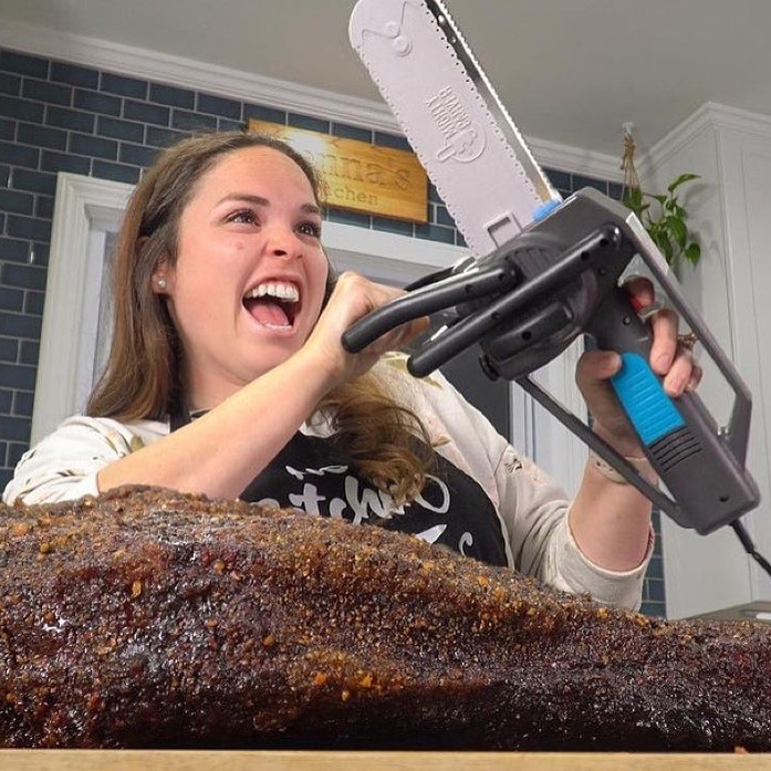 My Experience Testing out the Smiling Mighty Carver Electric Knife