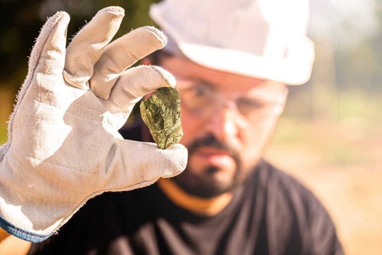 Uncovering the World&lsquo;s Most Valuable Rocks and Minerals: A Collector&lsquo;s Guide