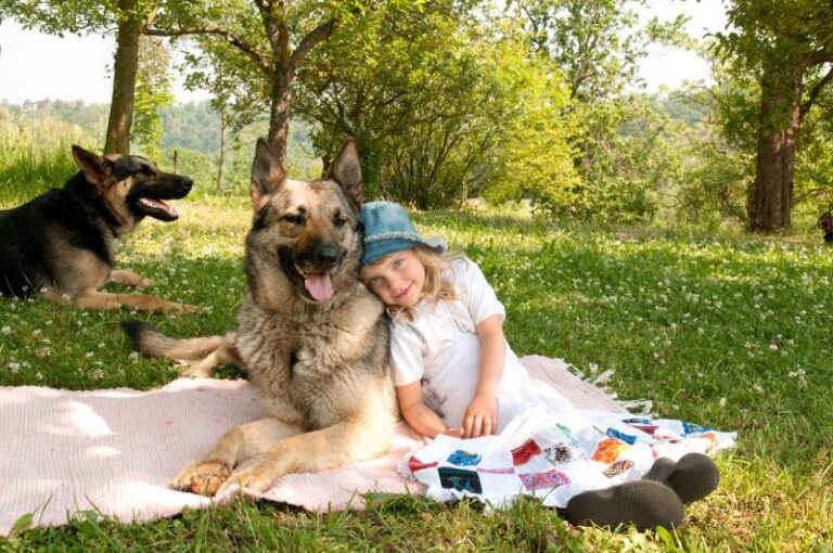 Are German Shepherds Good With Kids? An Expert&lsquo;s Perspective