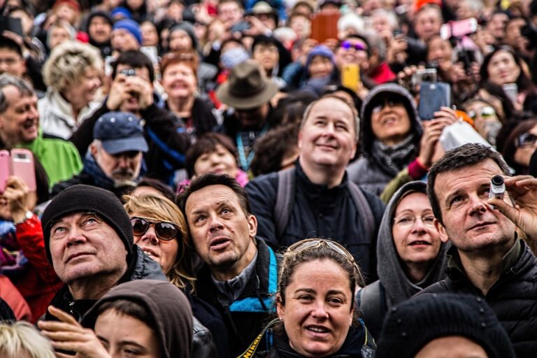 The Rise of AI-Controlled Facial Expressions in Live Videos: A Fascinating Leap Forward