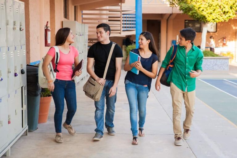 The Truth About America&lsquo;s Largest High Schools – Insights from an Education Reform Expert